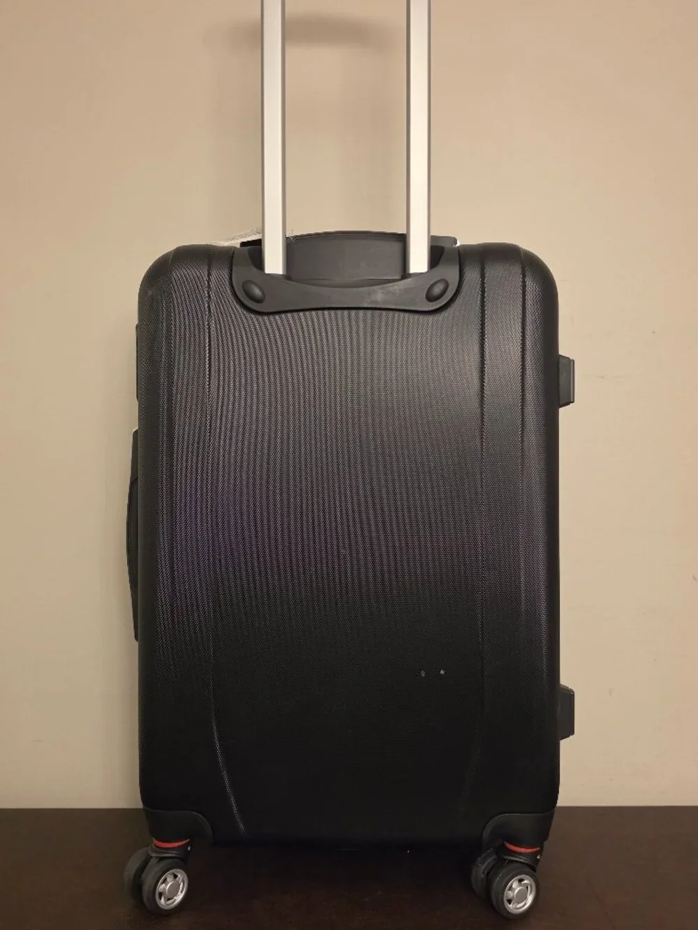 Bara Black Luggage Spinner carry-on suitcase TSA approved lock- 22